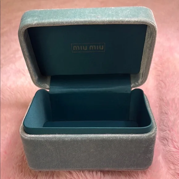 Miu Miu Velvet Jewelry Box - Picture 2 of 6